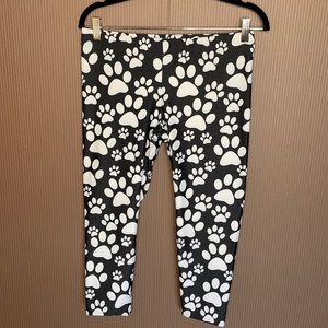 Call me active leggings size large paw print